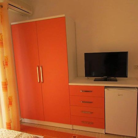 Vila Ahmeti Sarande Exterior photo